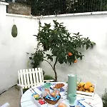 Willkommen In Einem Private Garden Apartament Bari