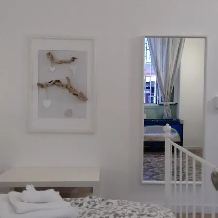 Willkommen In Einem Private Garden Apartment