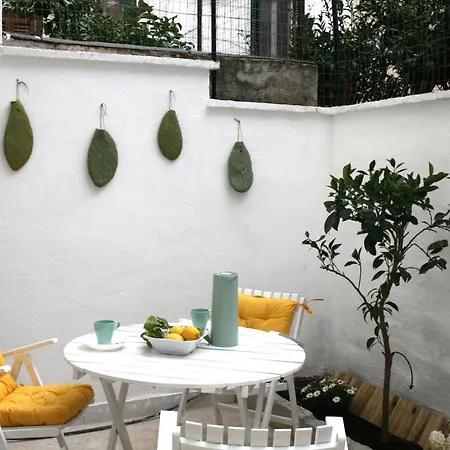 Willkommen In Einem Private Garden شقة *