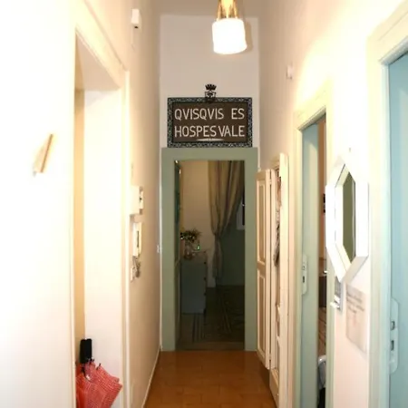 Willkommen In Einem Private Garden Apartment Bari