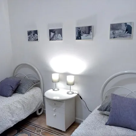 Willkommen In Einem Private Garden Apartment