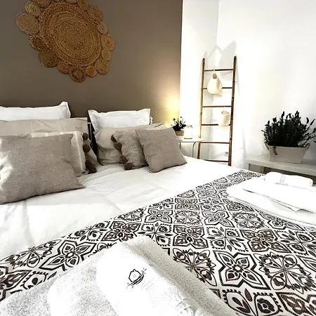 Willkommen In Einem Private Garden Apartment *