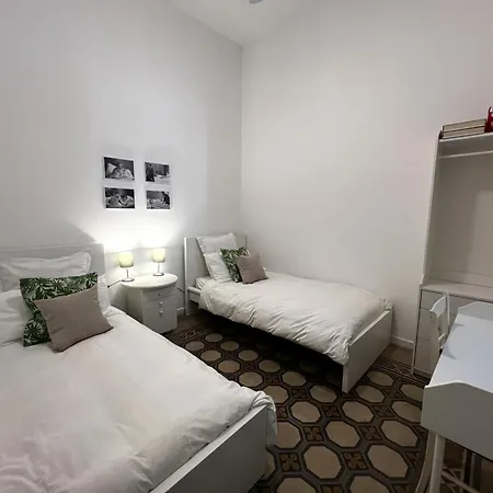 Willkommen In Einem Private Garden Apartment *